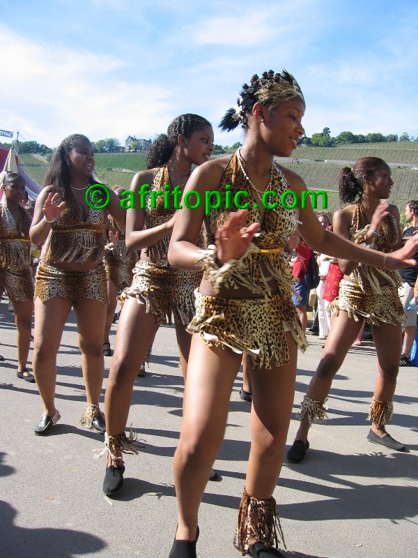 ../Images/AfricaFestival-27-28May05 083.jpg